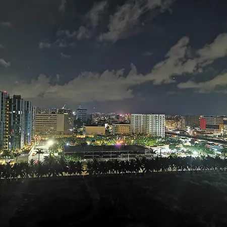 Mall Of Asia Condotel Shore 3 Residence
