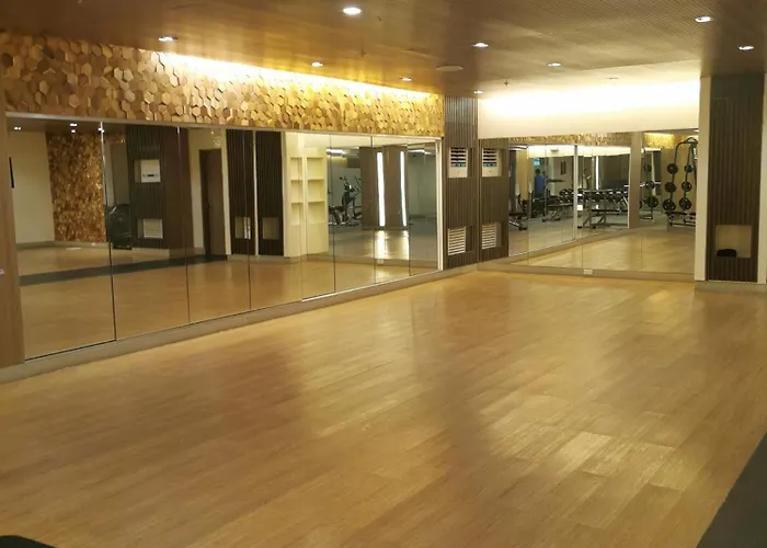 Hotel Mall Of Condotel Shore 3